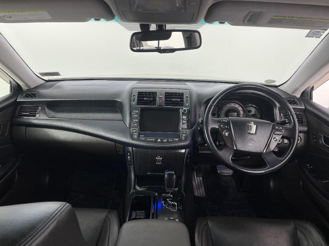 Photo '17' of Toyota Crown