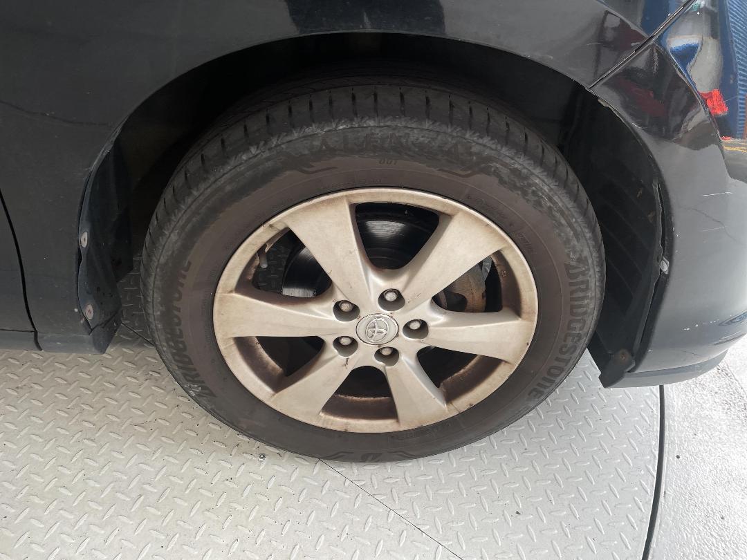 Photo '2' of Toyota Estima E-Four X Hybrid Photo '2' of Toyota Estima E-Four X Hybrid