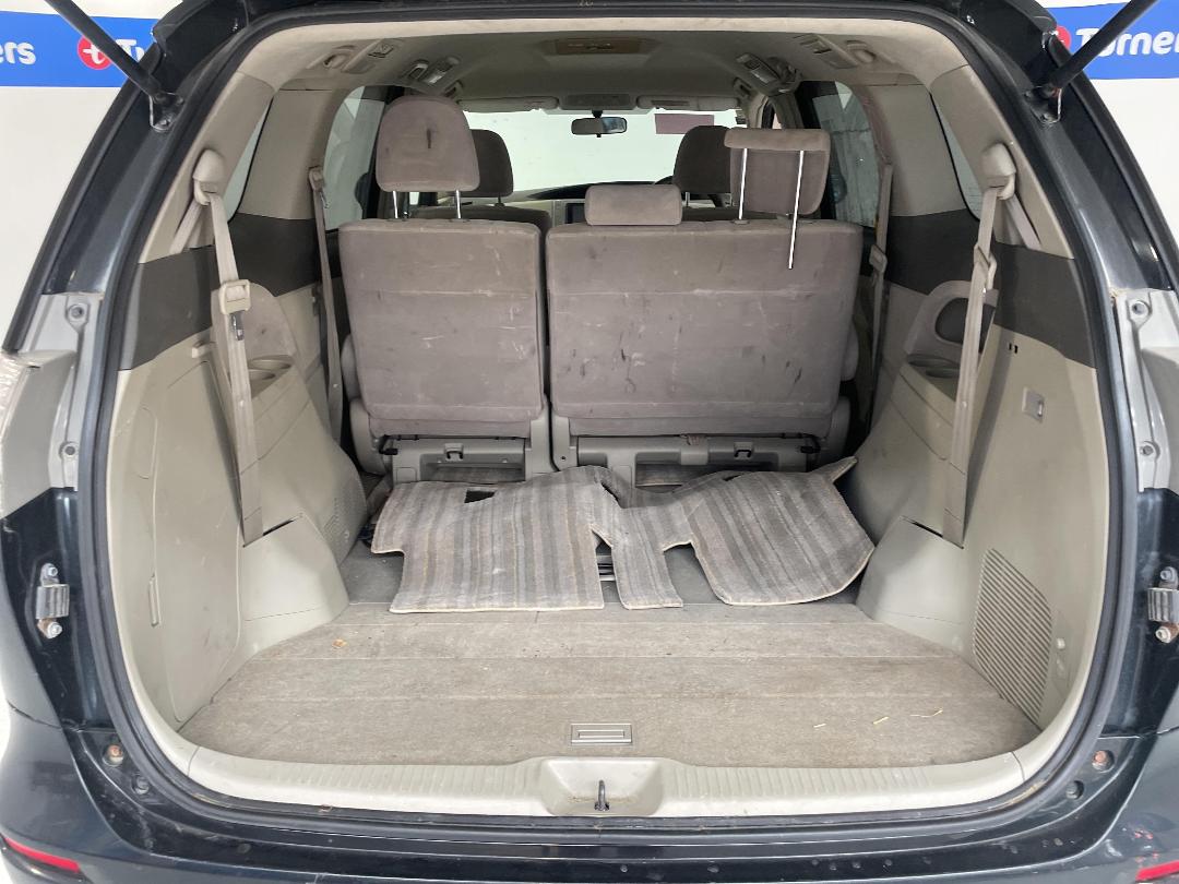 Photo '12' of Toyota Estima E-Four X Hybrid Photo '12' of Toyota Estima E-Four X Hybrid