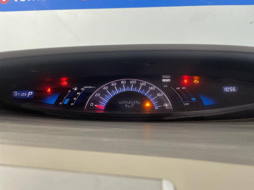 Photo '16' of Toyota Estima E-Four X Hybrid Photo '16' of Toyota Estima E-Four X Hybrid