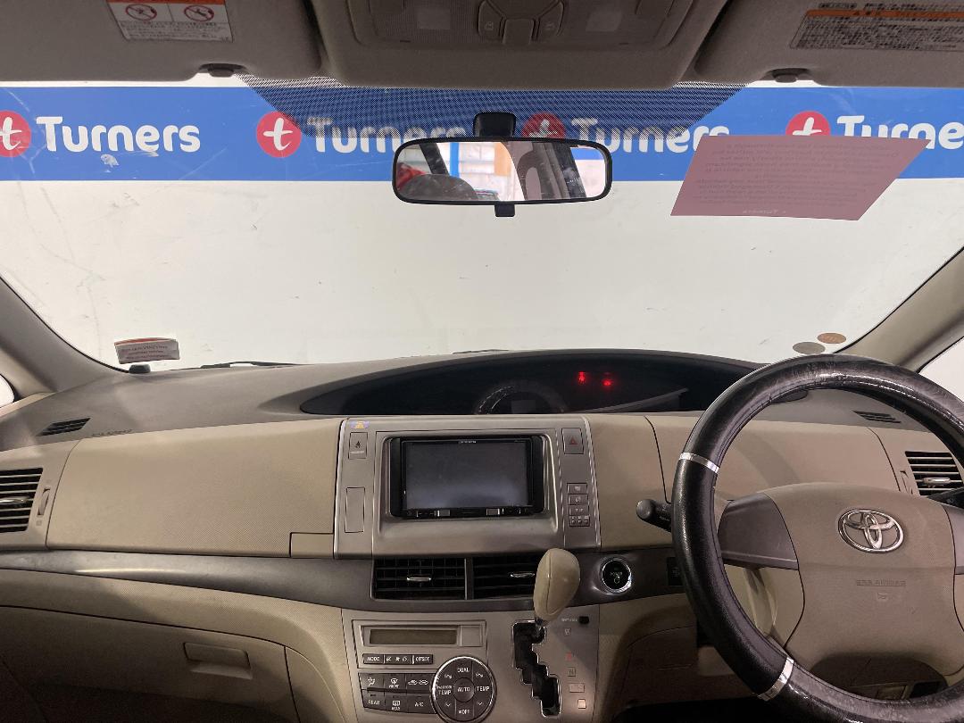 Photo '19' of Toyota Estima E-Four X Hybrid Photo '19' of Toyota Estima E-Four X Hybrid