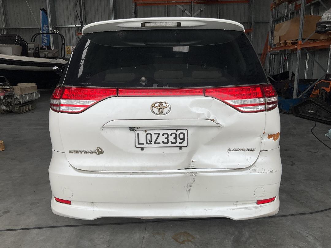 Photo '5' of Toyota Estima Aeras Photo '5' of Toyota Estima Aeras