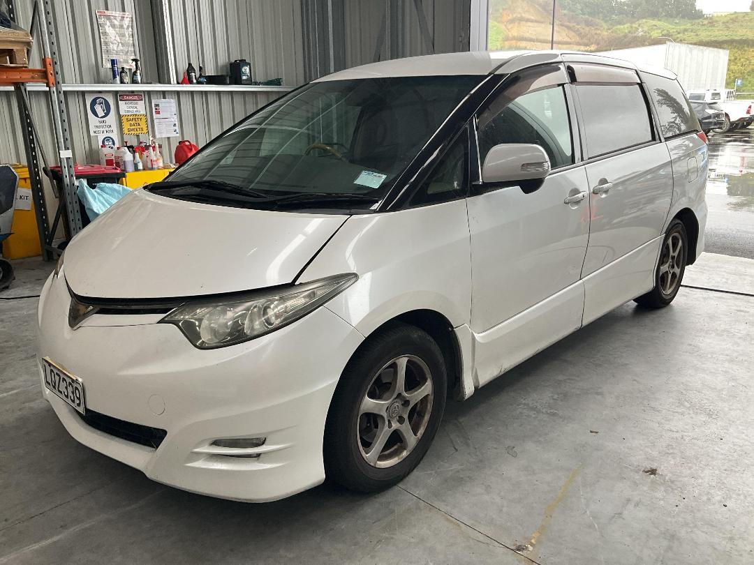Photo '2' of Toyota Estima Aeras Photo '2' of Toyota Estima Aeras