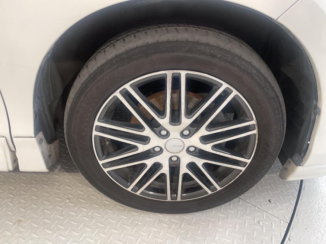 Photo '9' of Toyota Estima Photo '9' of Toyota Estima