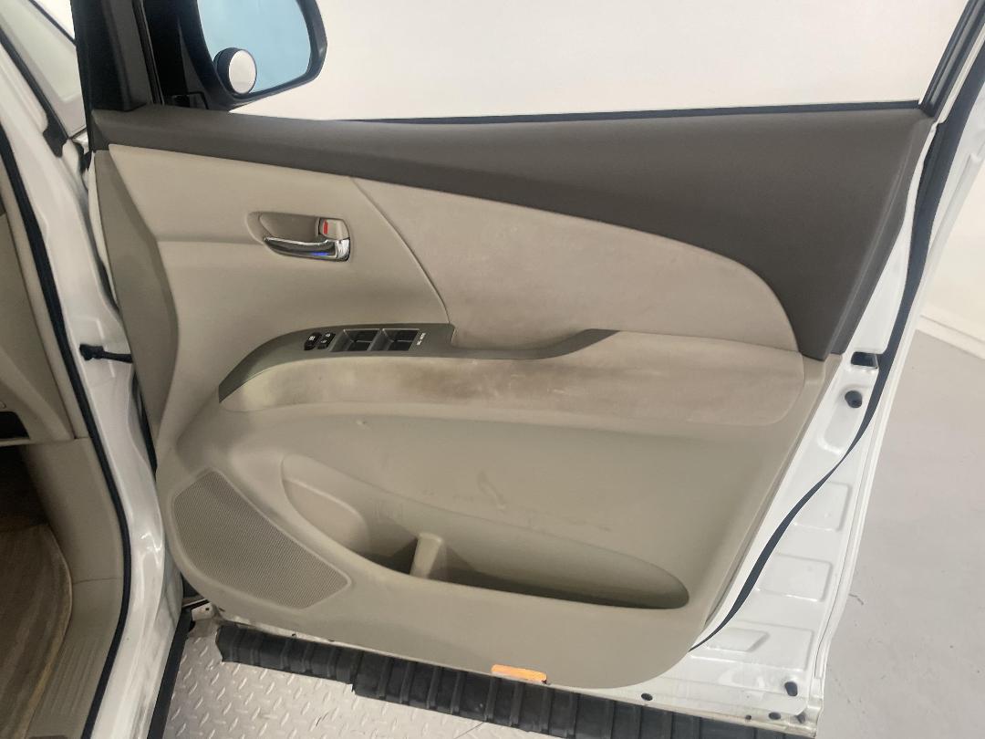 Photo '15' of Toyota Estima Photo '15' of Toyota Estima