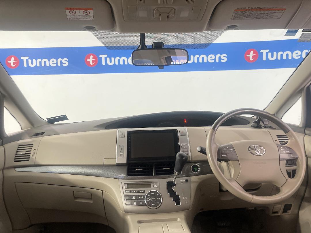 Photo '17' of Toyota Estima Photo '17' of Toyota Estima