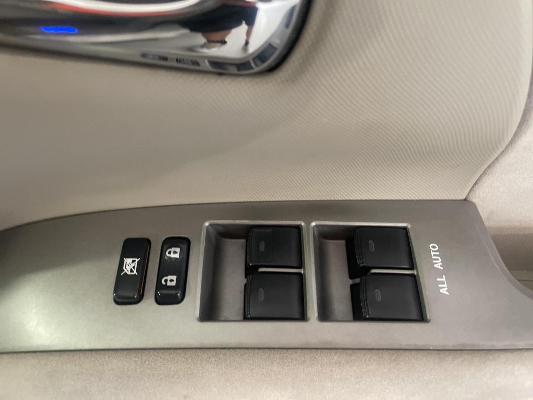 Photo '23' of Toyota Estima Photo '23' of Toyota Estima