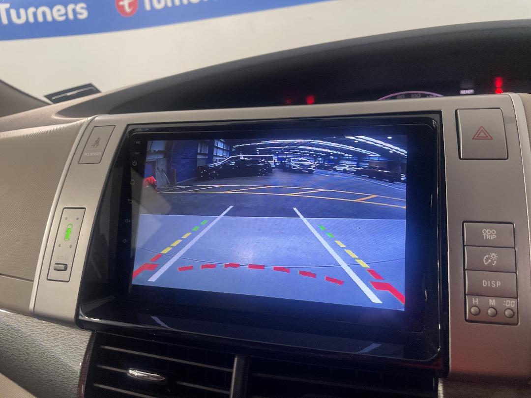 Photo '28' of Toyota Estima Photo '28' of Toyota Estima