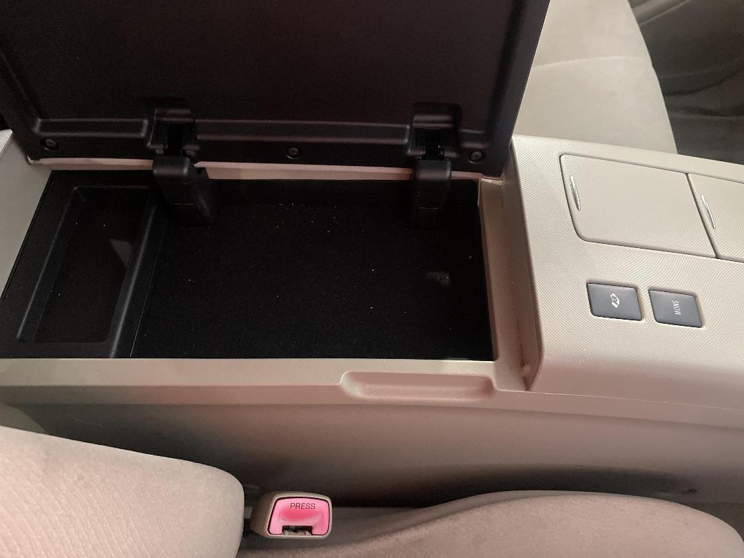 Photo '33' of Toyota Estima