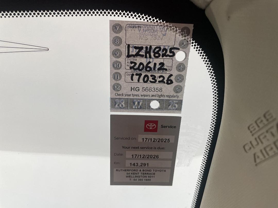 Photo '34' of Toyota Estima