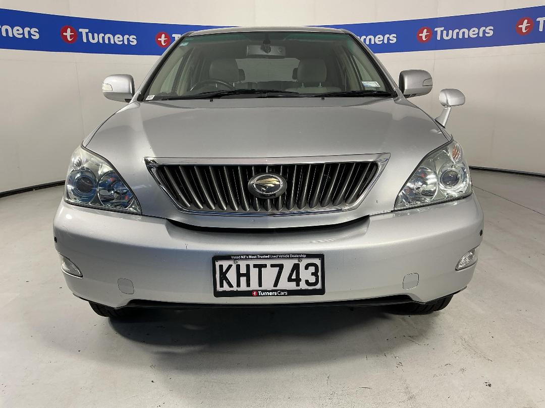 Photo '2' of Toyota Harrier