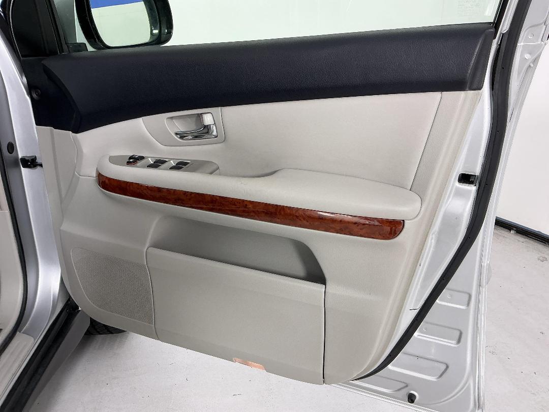 Photo '15' of Toyota Harrier