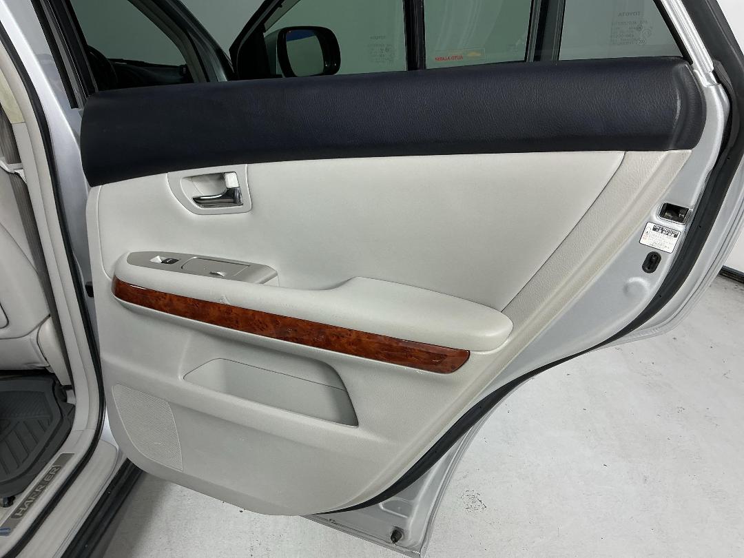 Photo '19' of Toyota Harrier