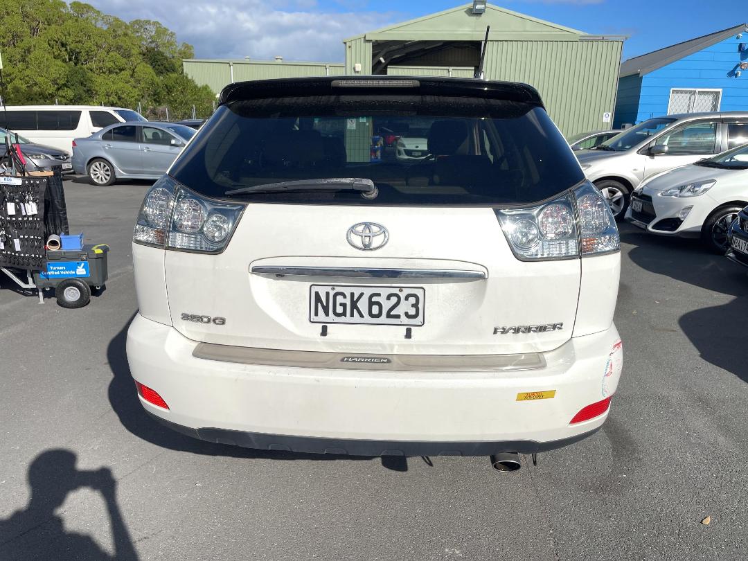 Photo '6' of Toyota Harrier 350G