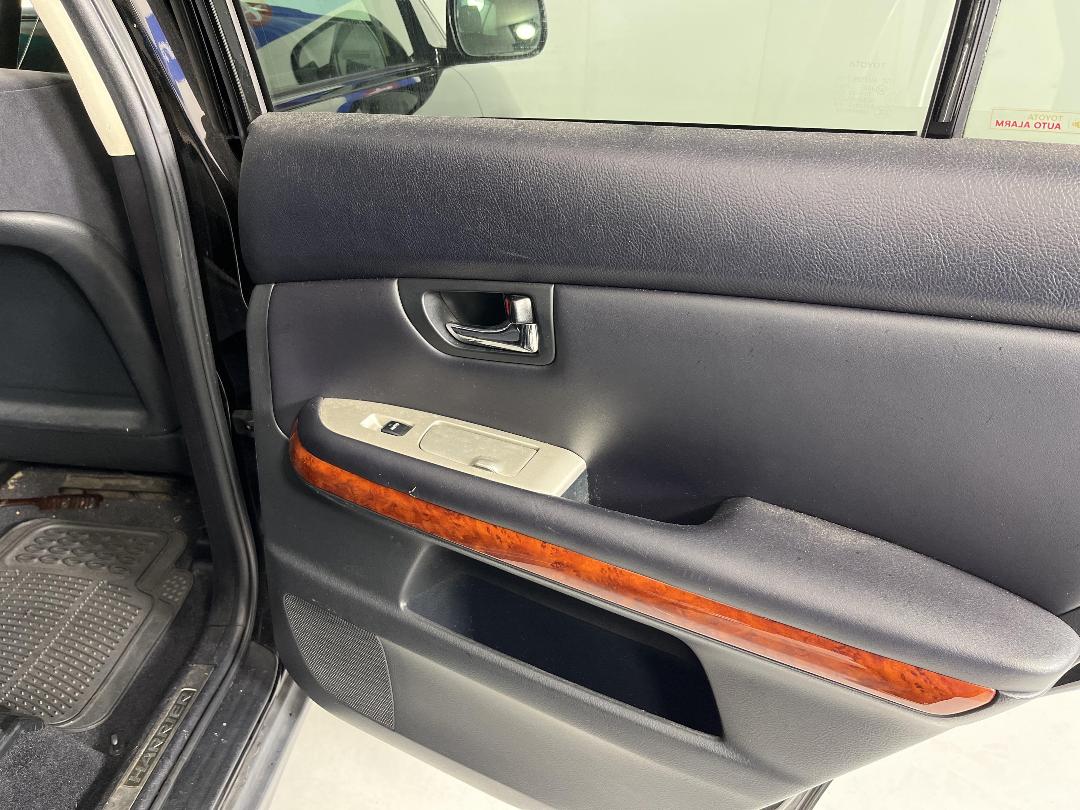 Photo '19' of Toyota Harrier