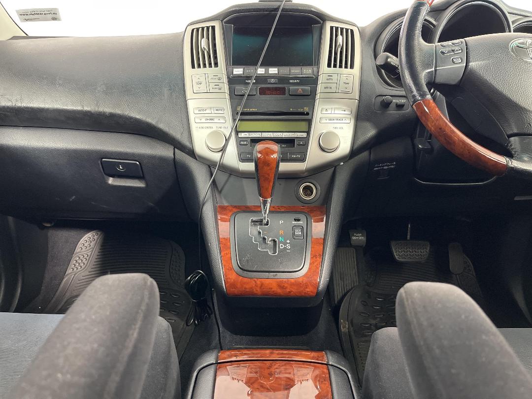 Photo '18' of Toyota Harrier