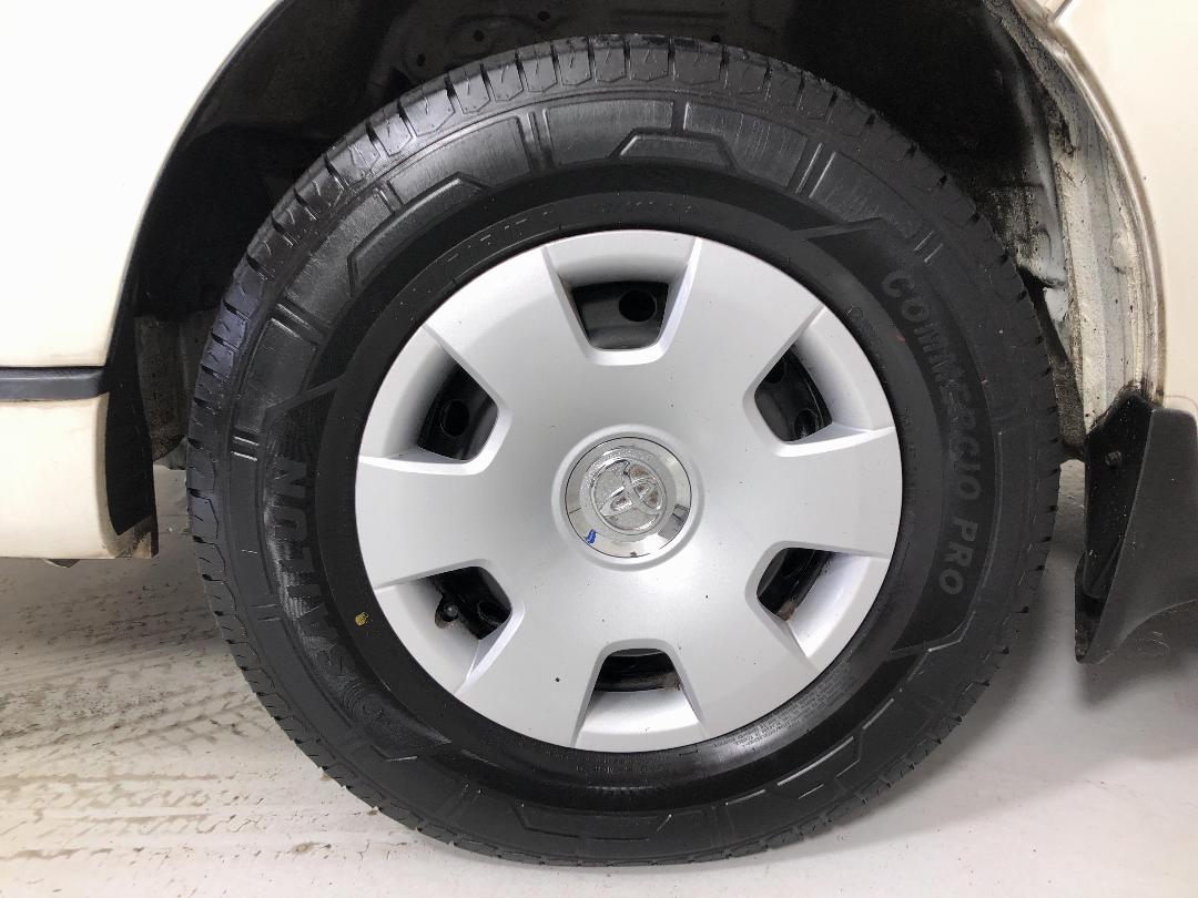 Photo '10' of Toyota Hiace