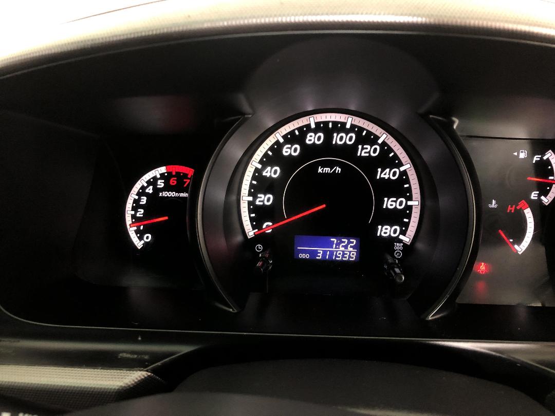 Photo '21' of Toyota Hiace