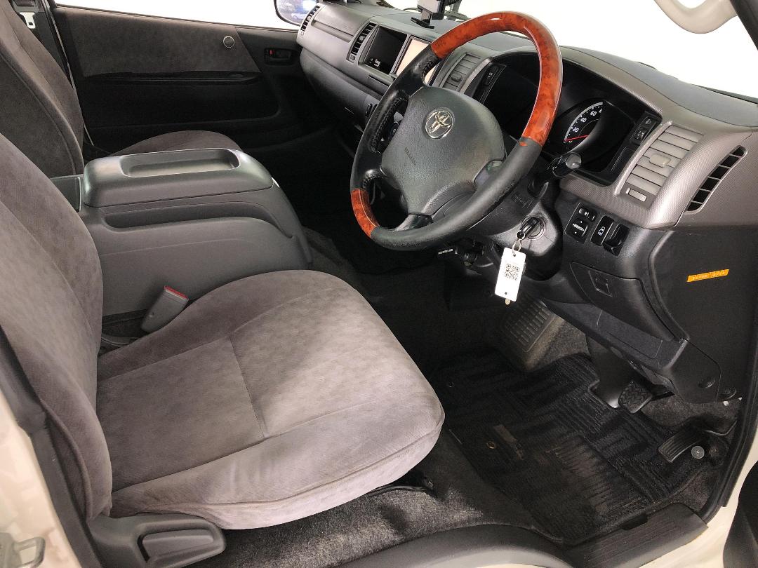 Photo '20' of Toyota Hiace