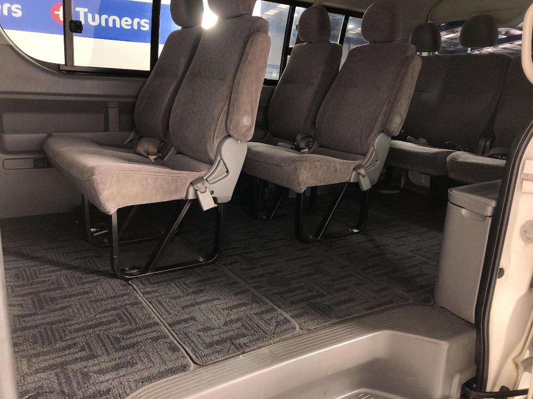 Photo '19' of Toyota Hiace