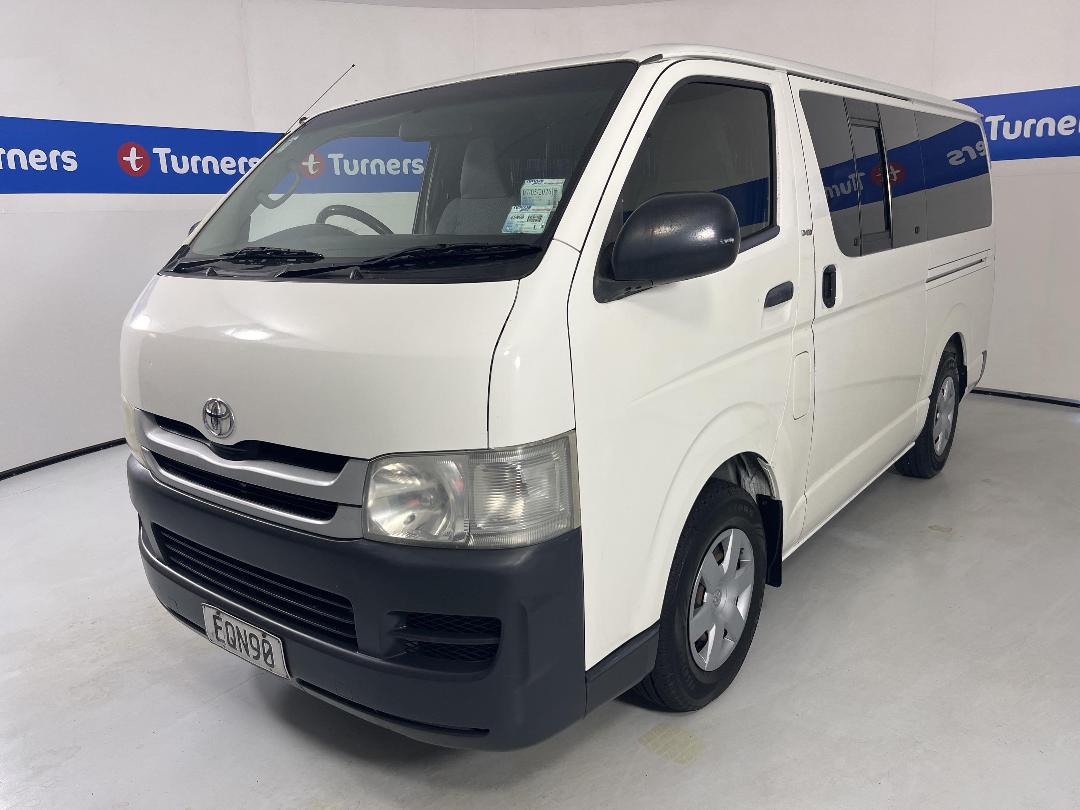 Photo '4' of Toyota Hiace