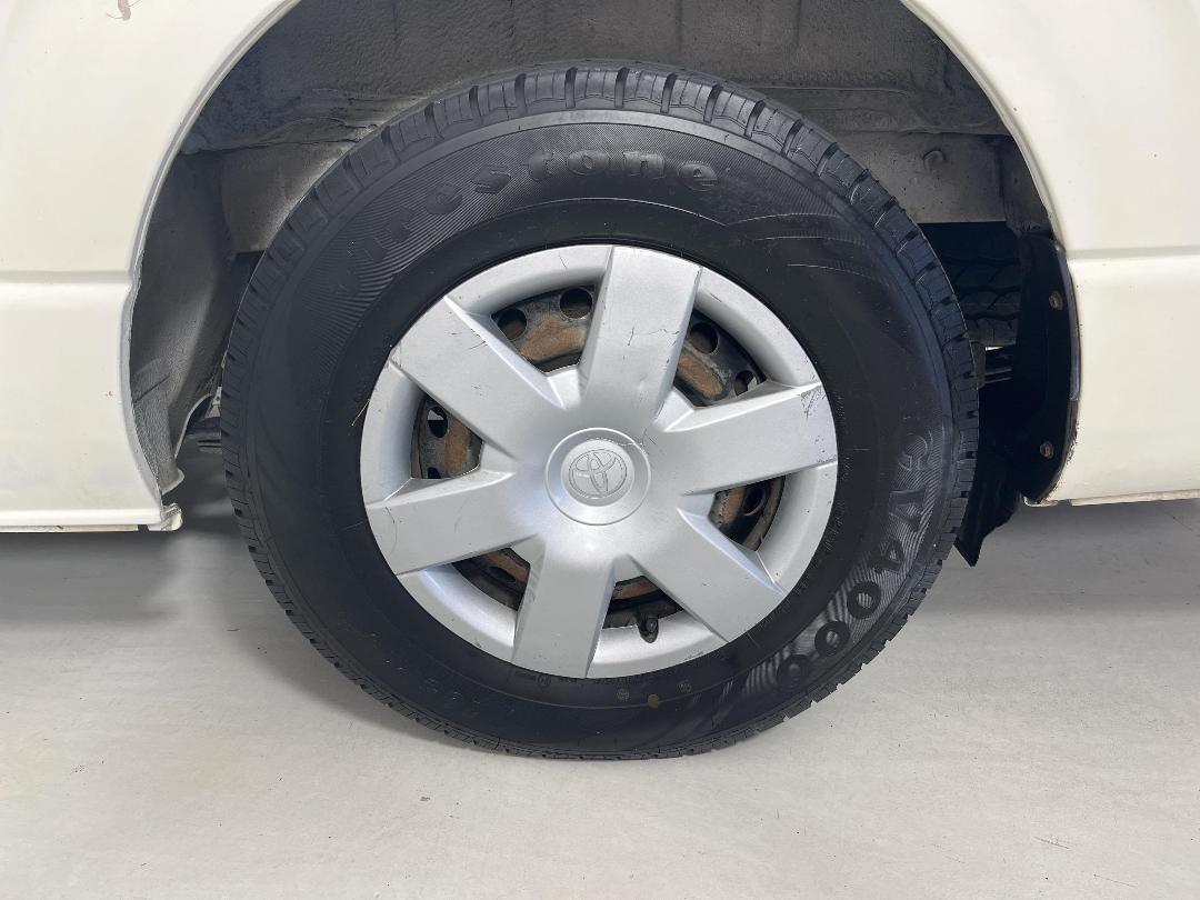 Photo '11' of Toyota Hiace