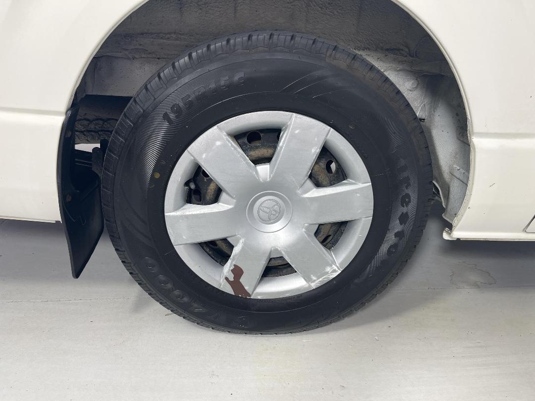 Photo '12' of Toyota Hiace