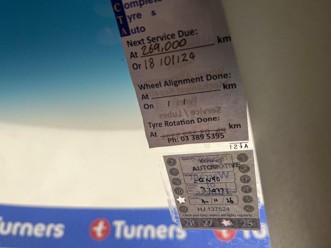 Photo '22' of Toyota Hiace