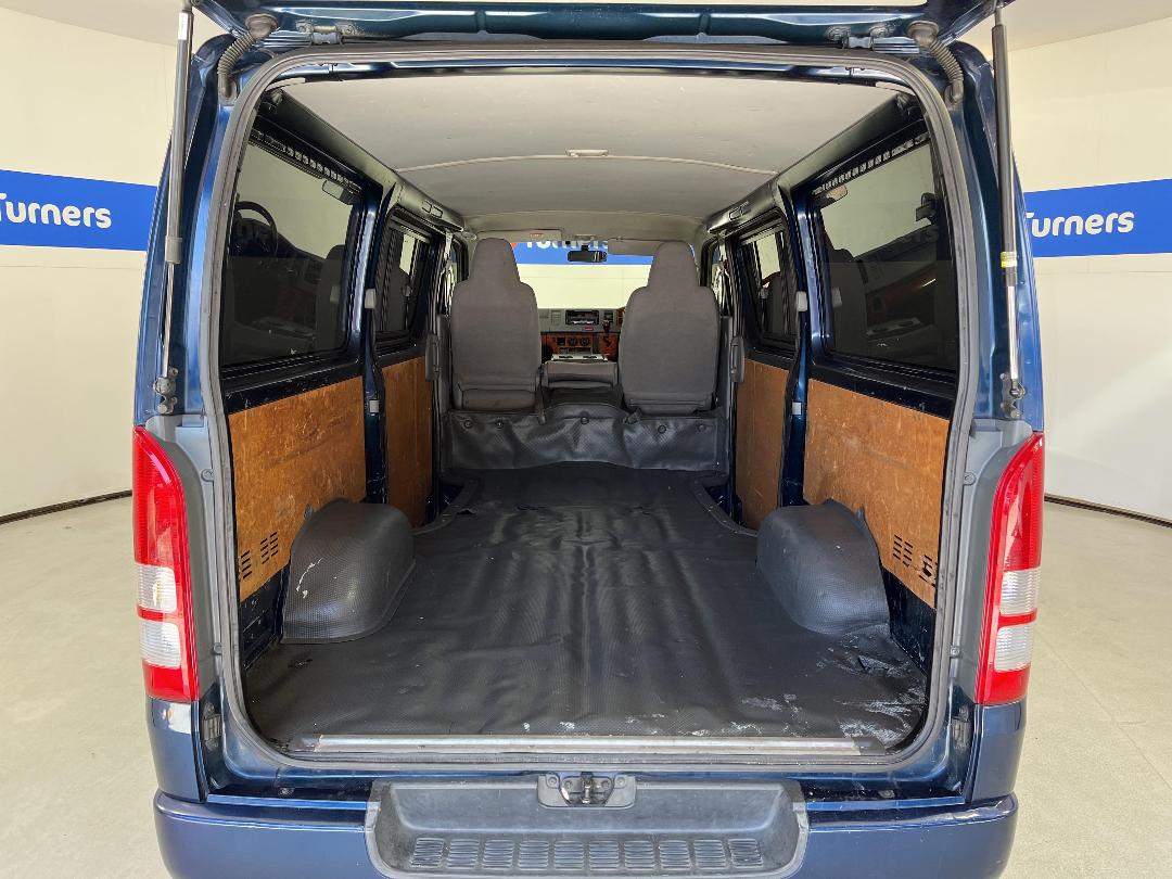 Photo '14' of Toyota Hiace Photo '14' of Toyota Hiace