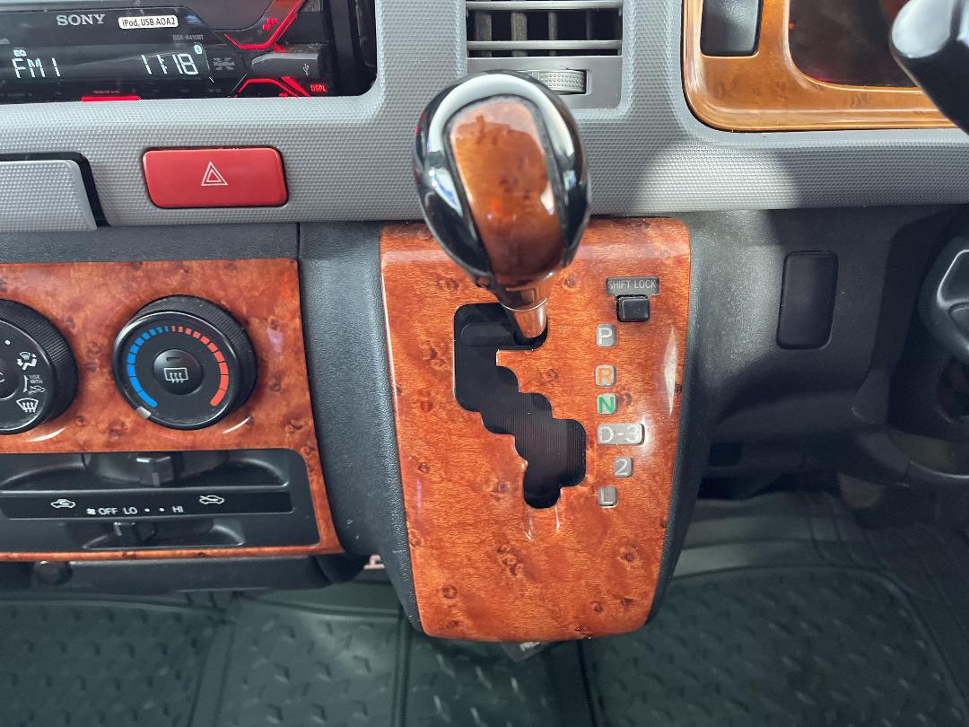 Photo '18' of Toyota Hiace Photo '18' of Toyota Hiace