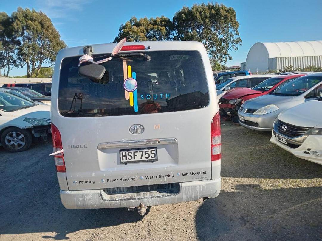 Photo '13' of Toyota Hiace Photo '13' of Toyota Hiace