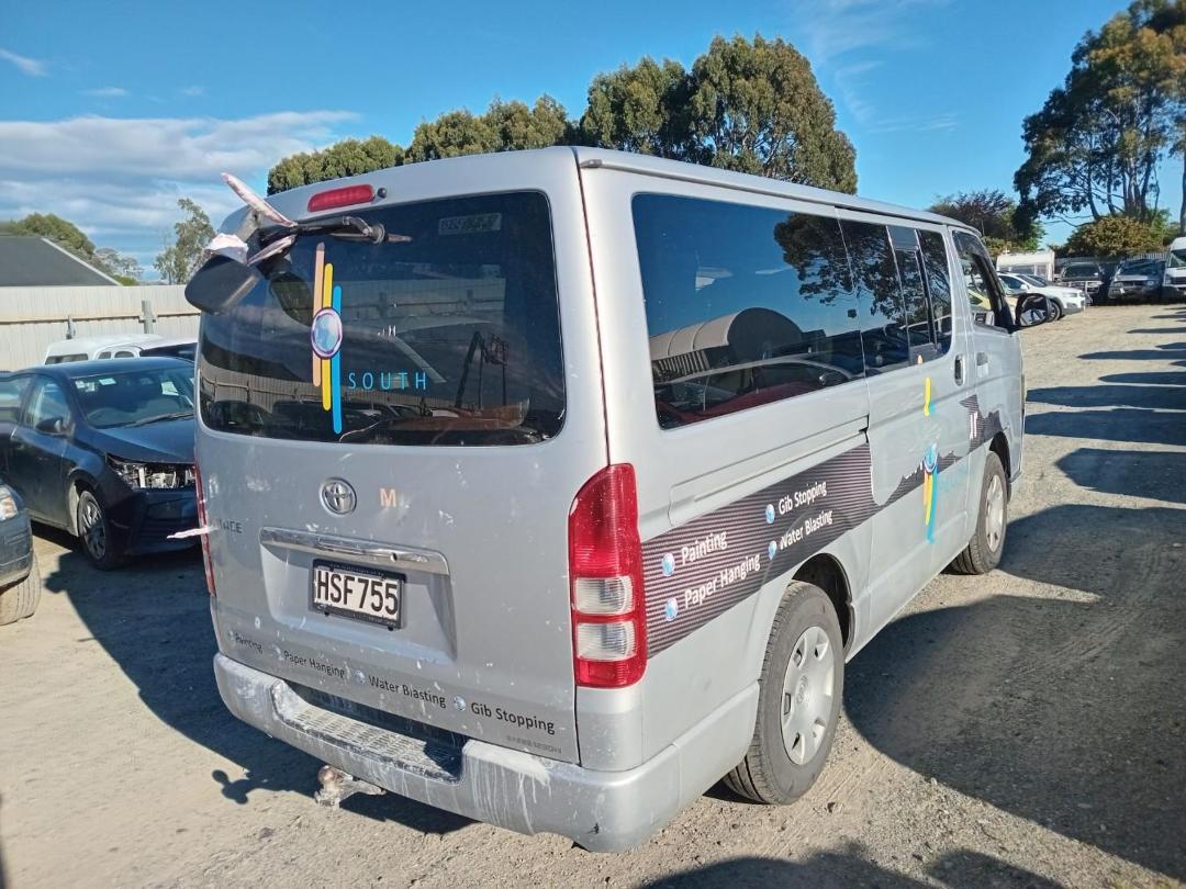 Photo '14' of Toyota Hiace Photo '14' of Toyota Hiace