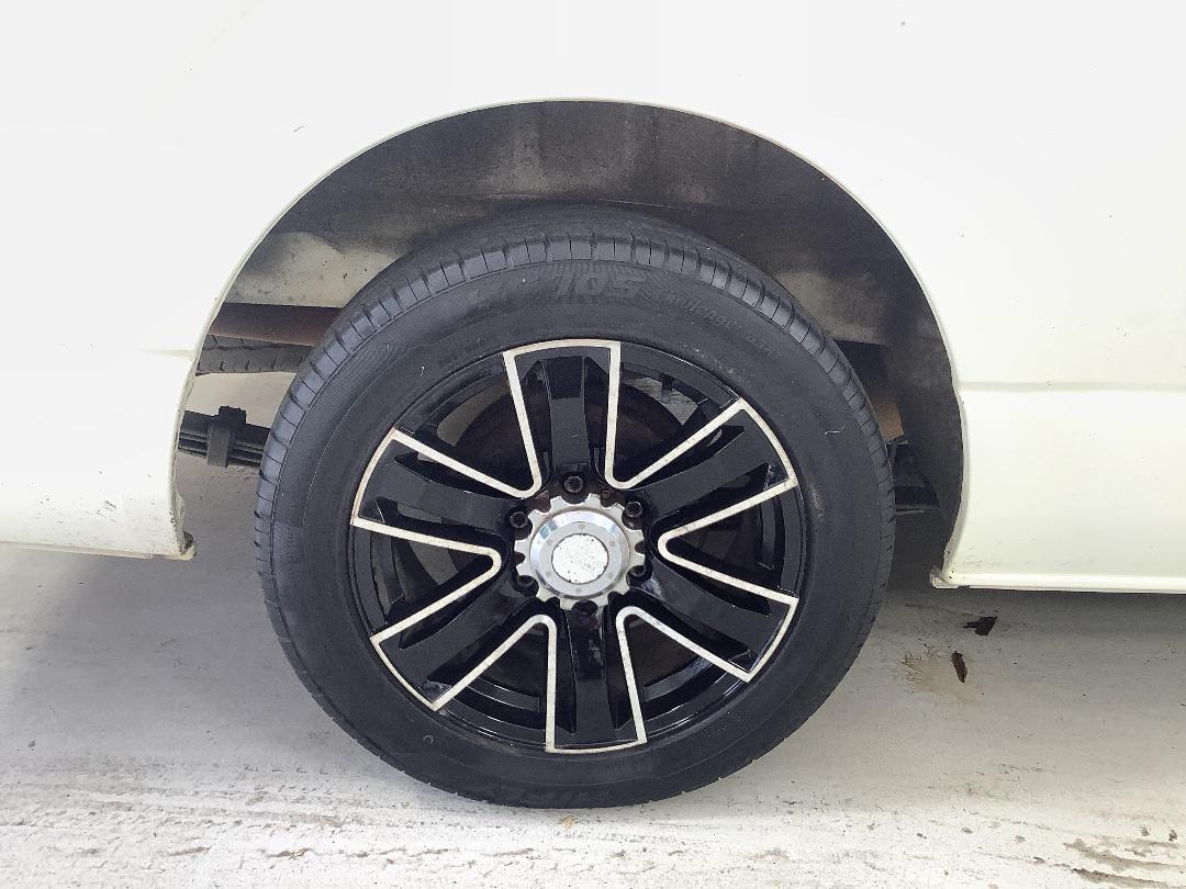 Photo '12' of Toyota Hiace