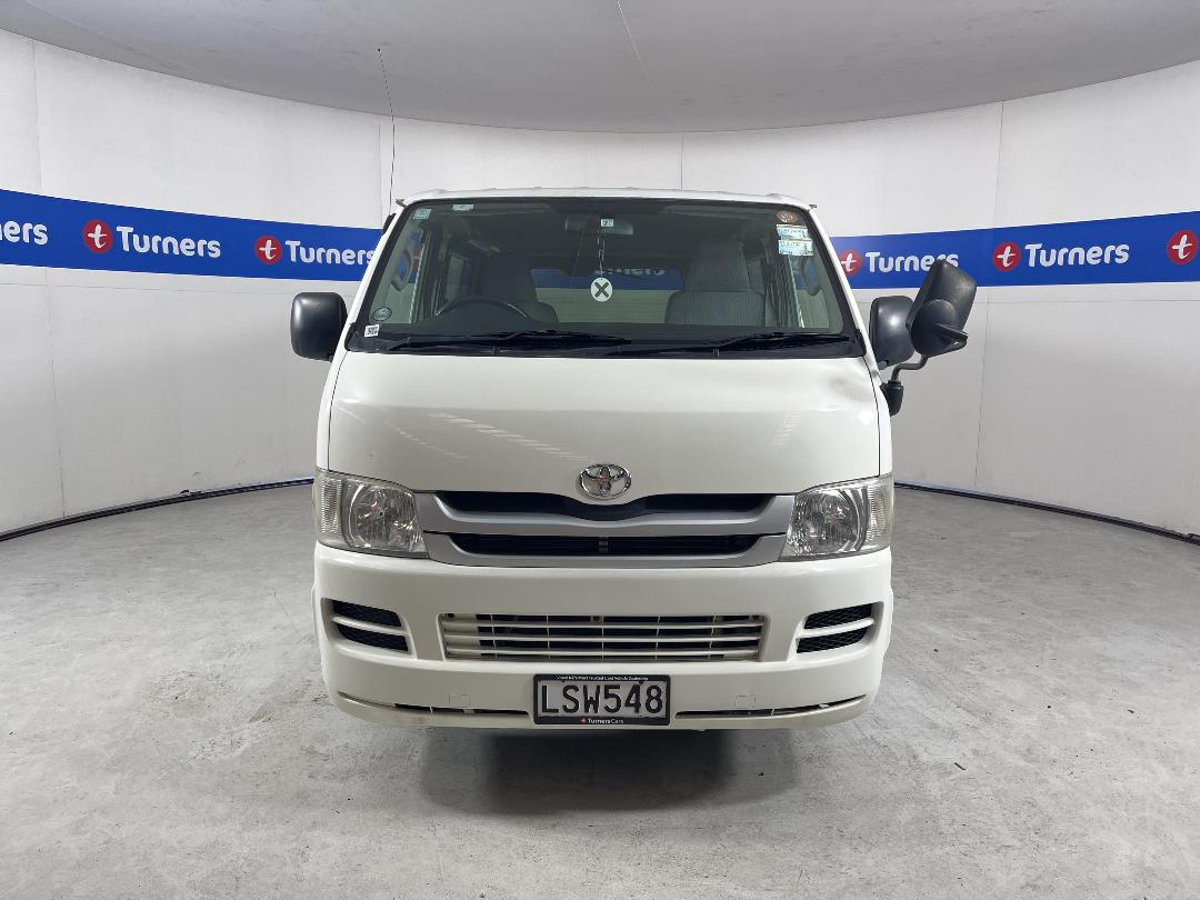 Photo '2' of Toyota Hiace