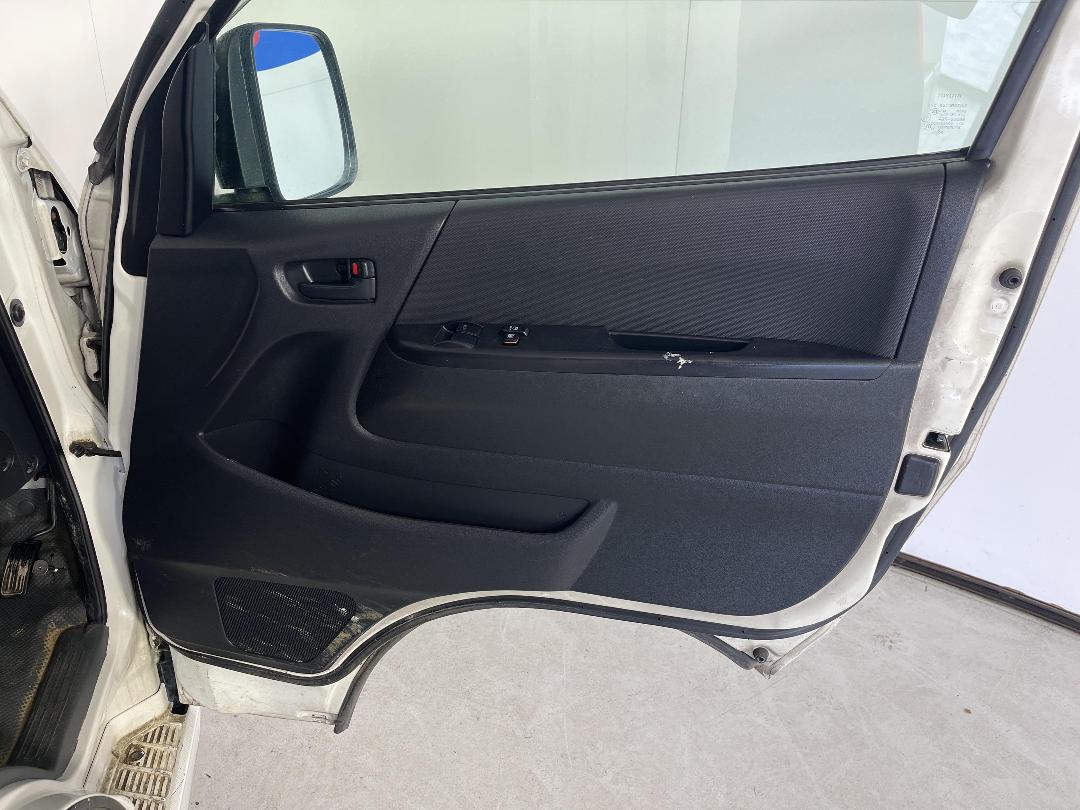 Photo '15' of Toyota Hiace