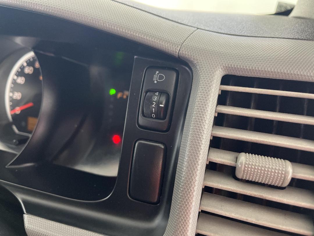 Photo '24' of Toyota Hiace