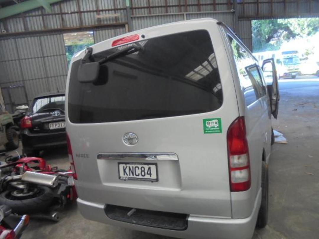 Photo '3' of Toyota Hiace Photo '3' of Toyota Hiace