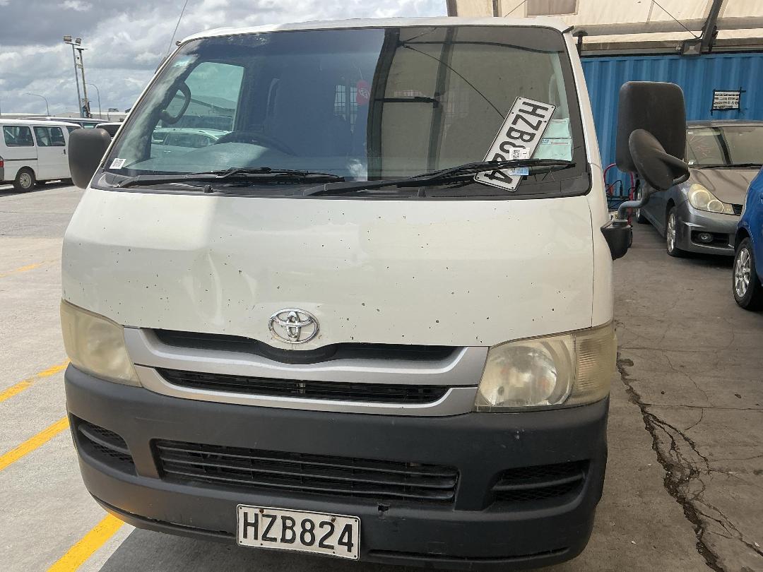 Photo '2' of Toyota Hiace Regius Photo '2' of Toyota Hiace Regius