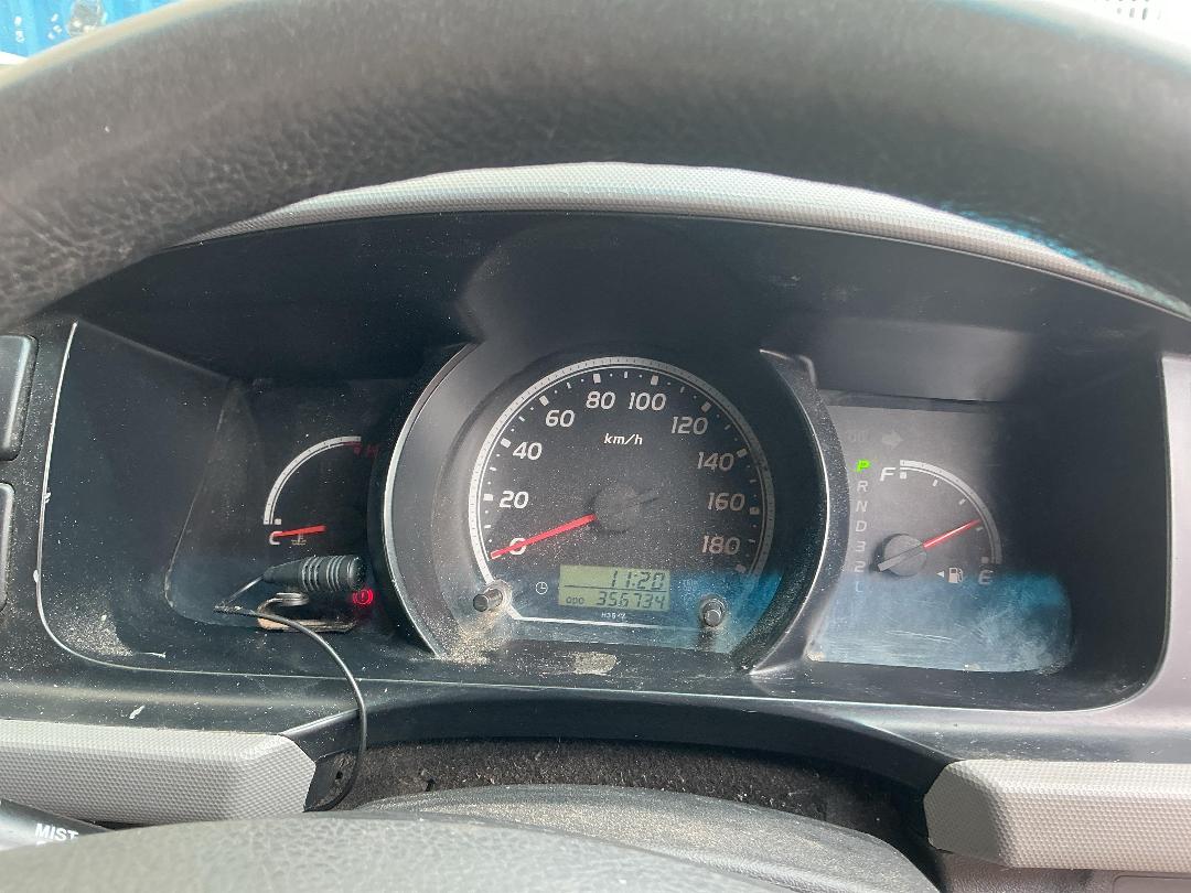 Photo '8' of Toyota Hiace Regius Photo '8' of Toyota Hiace Regius