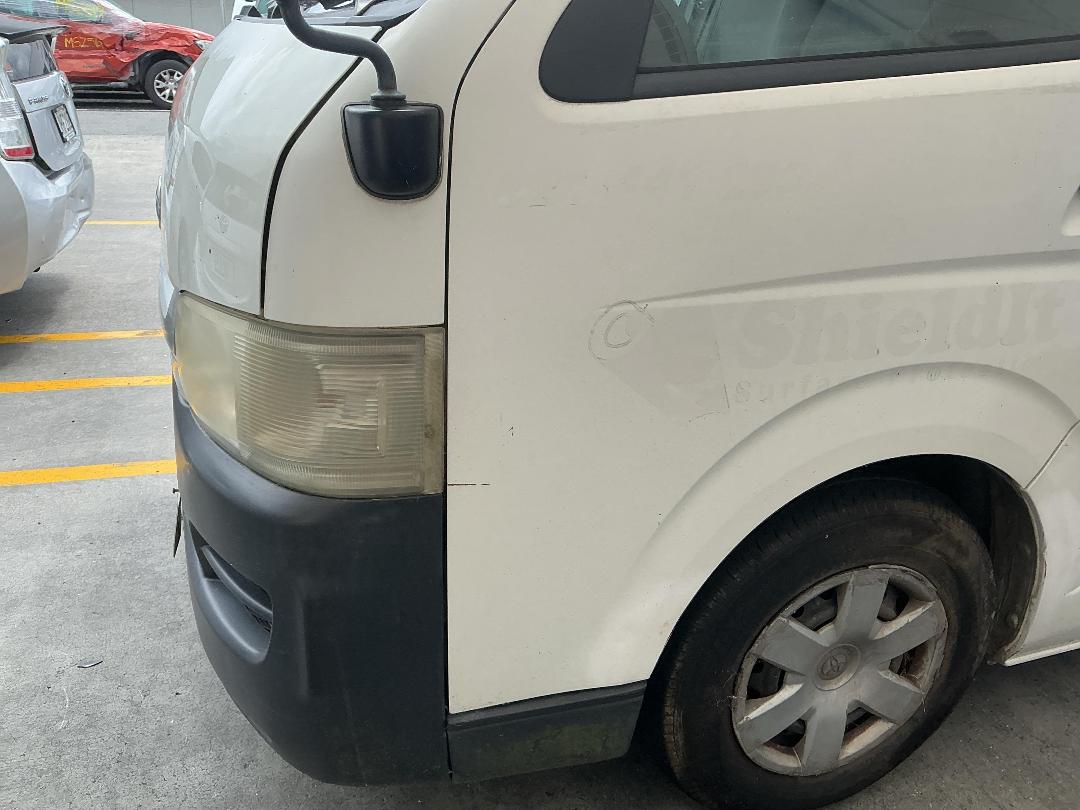 Photo '17' of Toyota Hiace Regius Photo '17' of Toyota Hiace Regius