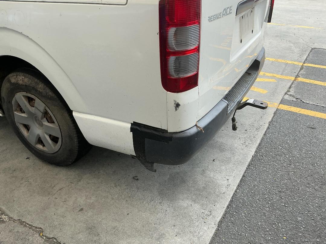 Photo '21' of Toyota Hiace Regius Photo '21' of Toyota Hiace Regius