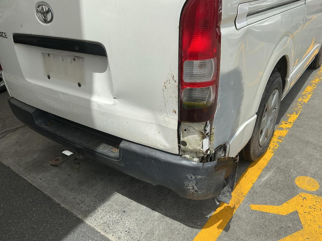 Photo '22' of Toyota Hiace Regius Photo '22' of Toyota Hiace Regius