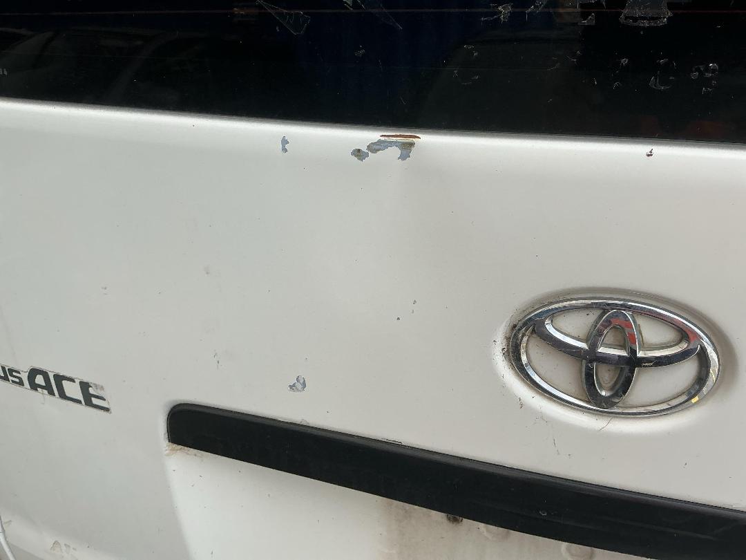 Photo '23' of Toyota Hiace Regius Photo '23' of Toyota Hiace Regius