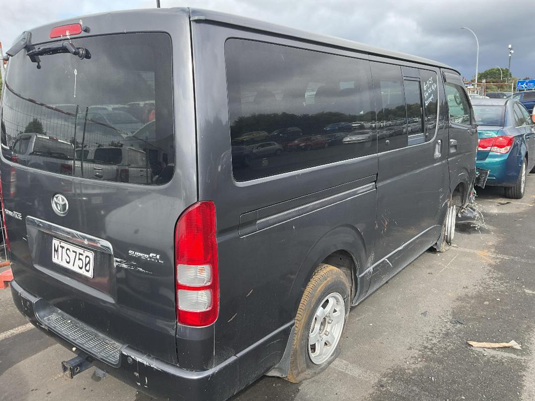 Photo '4' of Toyota Hiace Photo '4' of Toyota Hiace