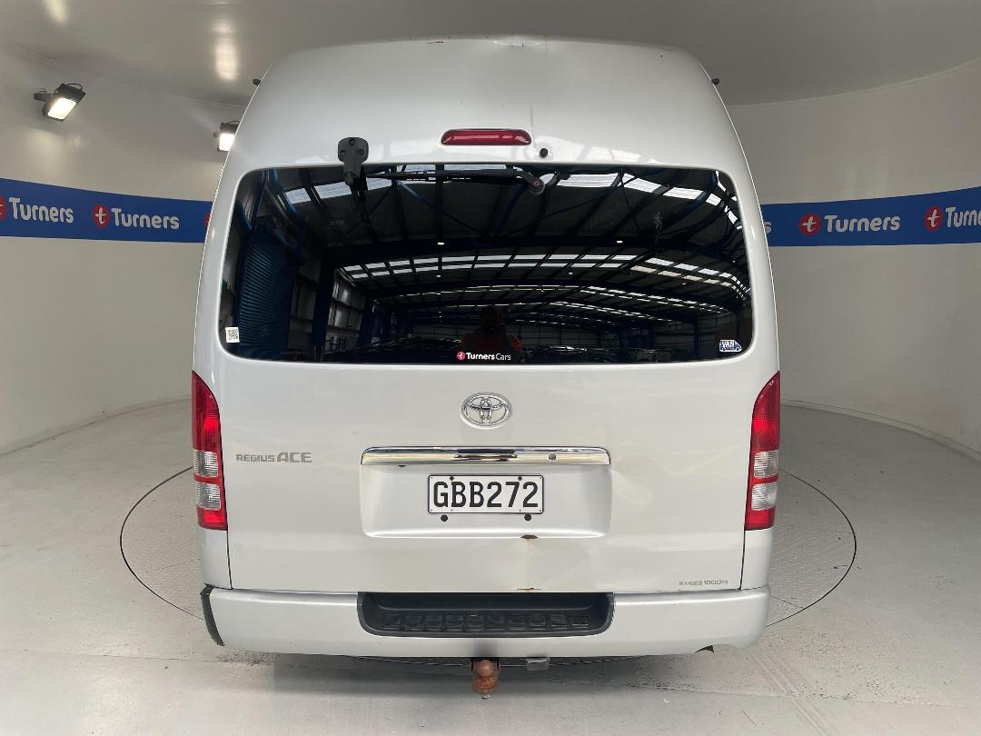 Photo '6' of Toyota Hiace