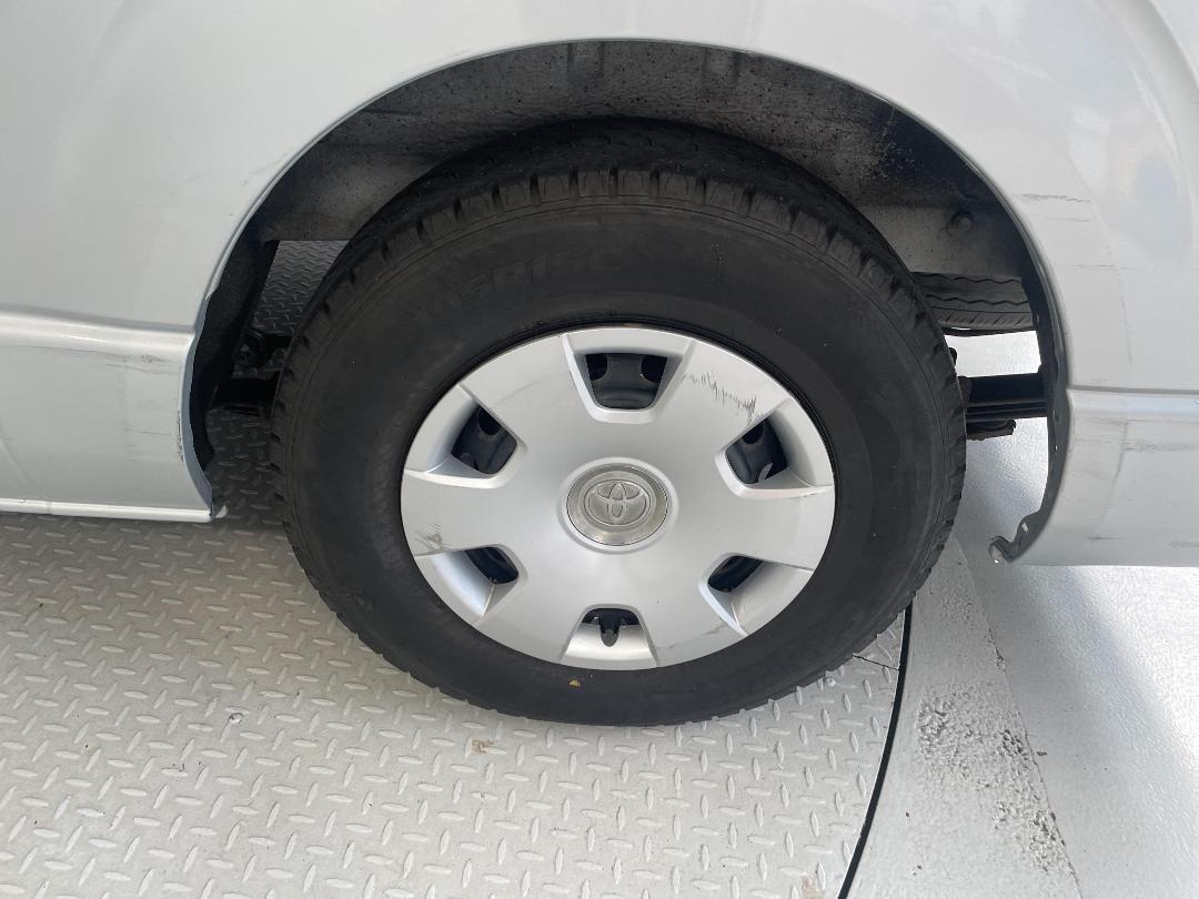 Photo '11' of Toyota Hiace