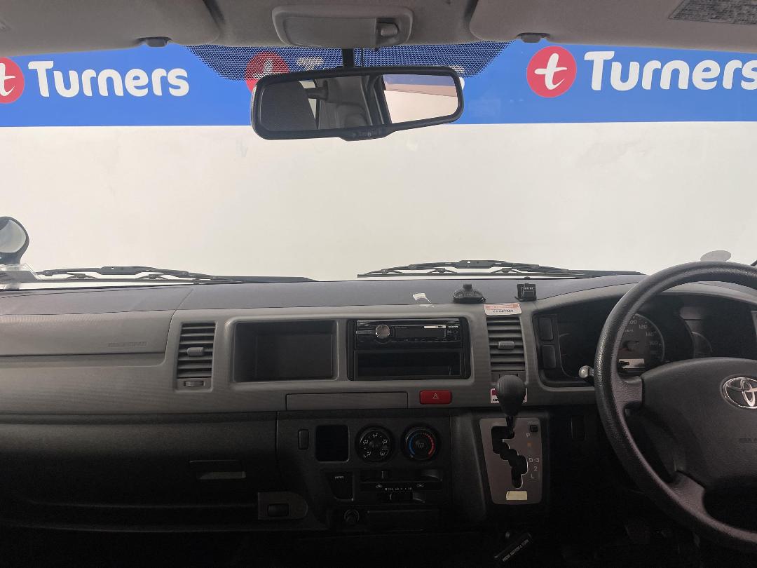 Photo '17' of Toyota Hiace