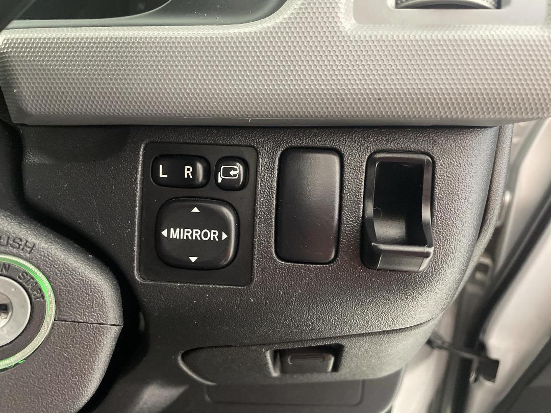 Photo '23' of Toyota Hiace