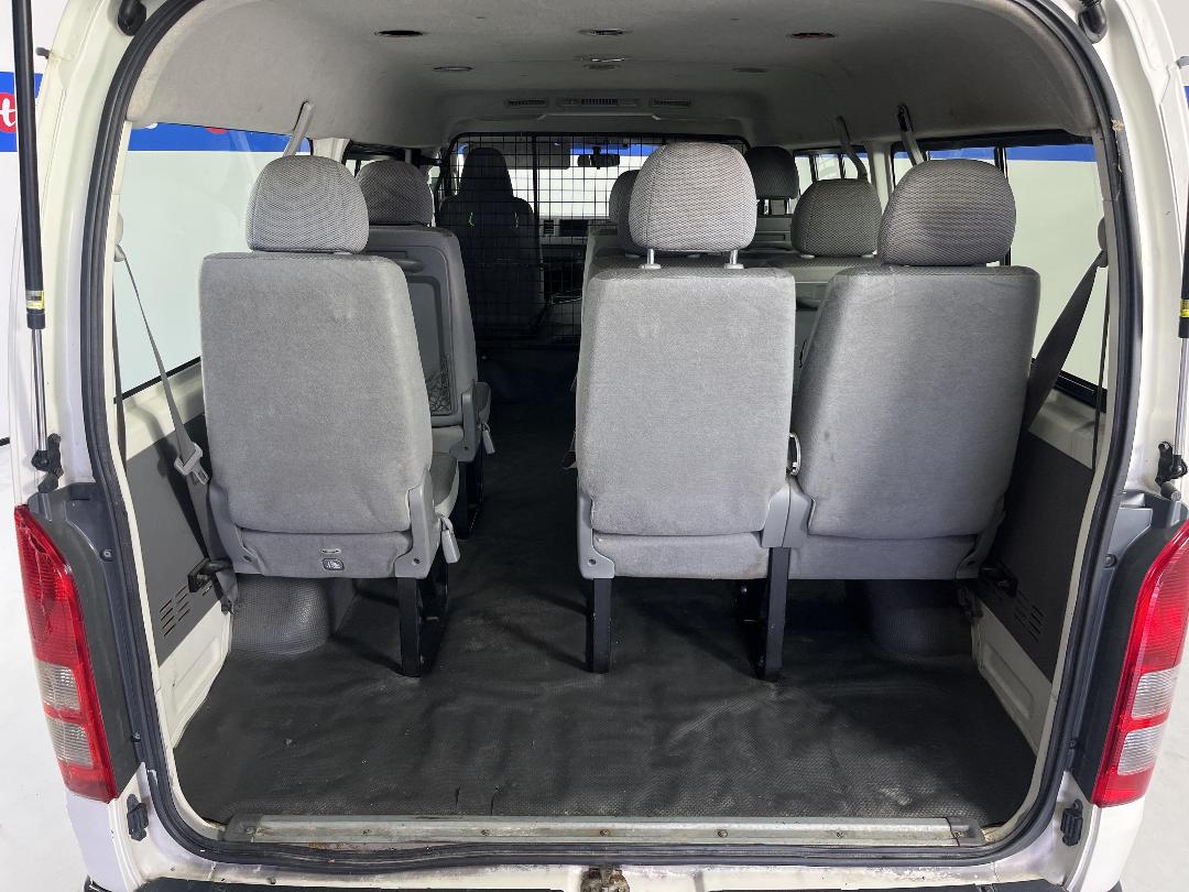 Photo '20' of Toyota Hiace