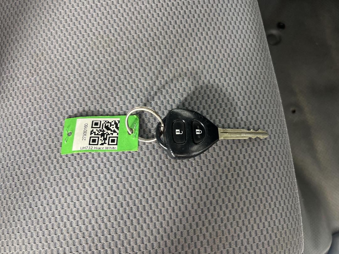 Photo '19' of Toyota Hiace